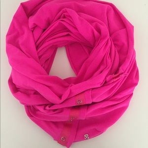 🦄RARE 🦄Lululemon Vinyasa Scarf